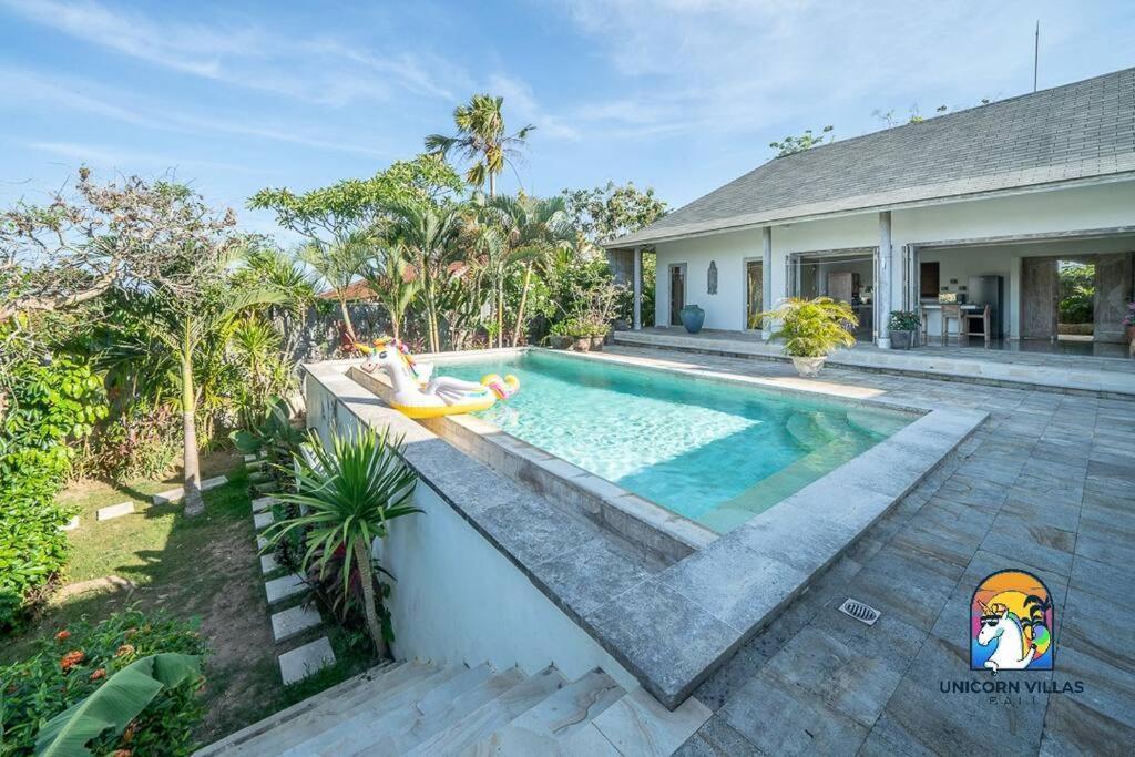 Villa Eva - By Unicorn Villas Bali อูลูวาตู ภายนอก รูปภาพ