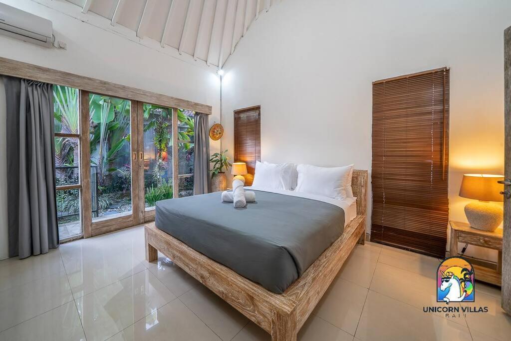 Villa Eva - By Unicorn Villas Bali อูลูวาตู ภายนอก รูปภาพ
