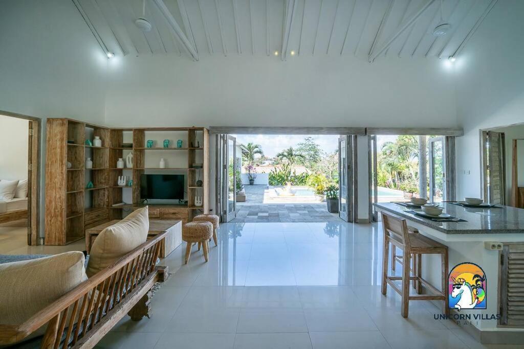 Villa Eva - By Unicorn Villas Bali อูลูวาตู ภายนอก รูปภาพ