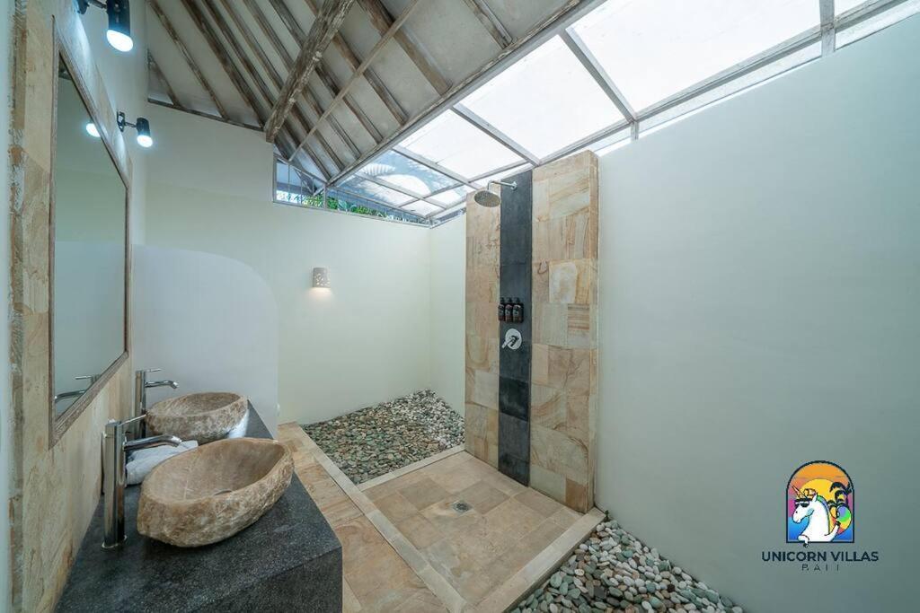Villa Eva - By Unicorn Villas Bali อูลูวาตู ภายนอก รูปภาพ