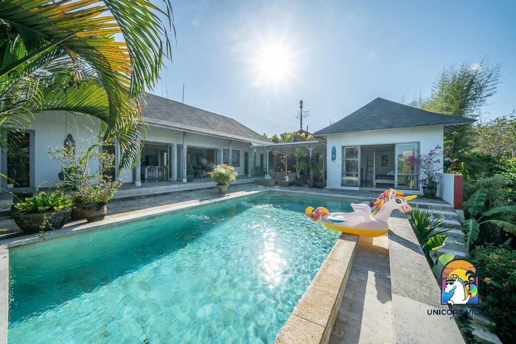 Villa Eva - By Unicorn Villas Bali อูลูวาตู ภายนอก รูปภาพ