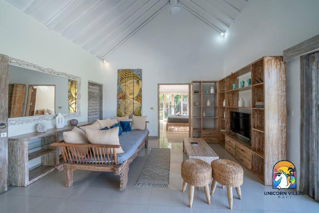 Villa Eva - By Unicorn Villas Bali อูลูวาตู ภายนอก รูปภาพ